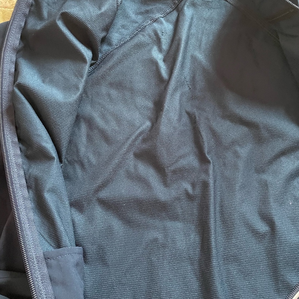 Under Armour Golf - Men's Blue Jacket - size Large GUC - Picture 6 of 8